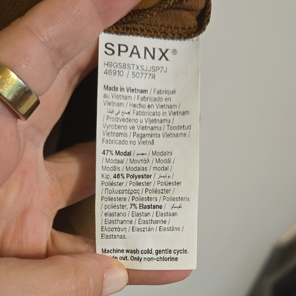 SPANX AirEssentials Polo Top - Picture 5 of 6